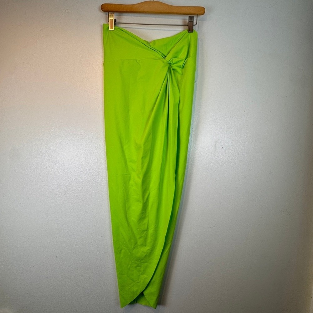 SKIMS Recycled Swim Sarong Skirt Neon Green Twist Front Cover Up M SW-SKT-0016